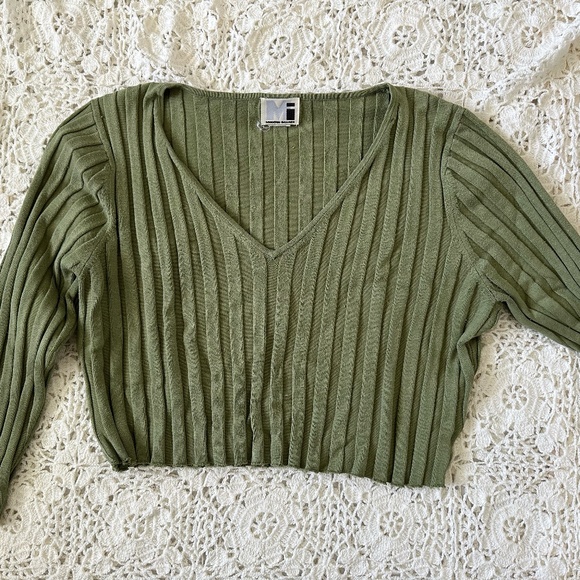 Green Cropped Sweater - Picture 1 of 5